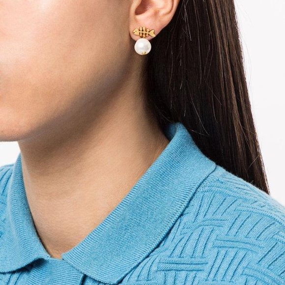 NEW Tory Burch Fish & Pearl Mismatched Drop Earrings - Picture 8 of 8